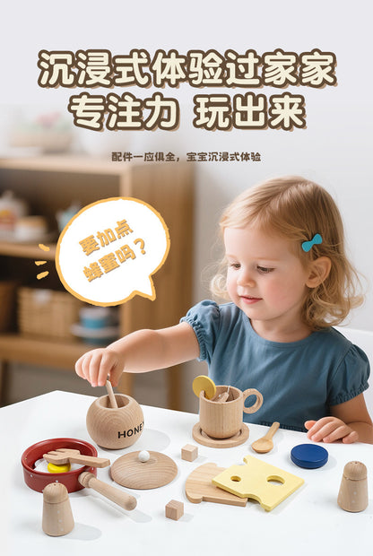 Kinmilo Preschool pretend kitchen role play scene with wooden toys
